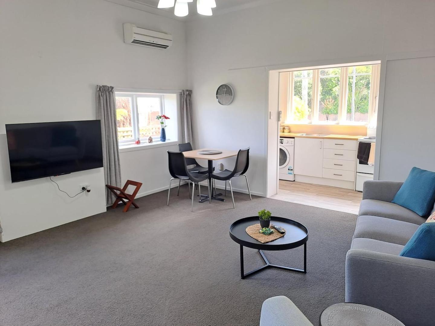 St Clair Apartment - 1 Bedroom ダニーデン エクステリア 写真